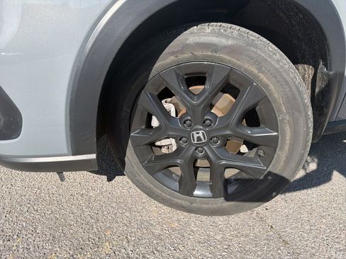 Used 2025 Honda HR-V Sport image 2