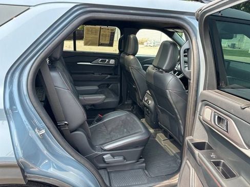 Used 2025 Ford Explorer ST AWD/4WD image 11