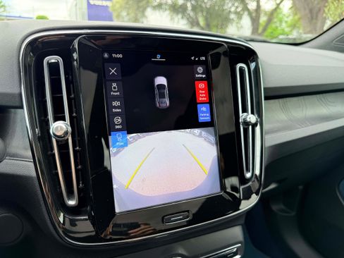 Certified 2023 Volvo C40 P8 Recharge Ultimate image 21