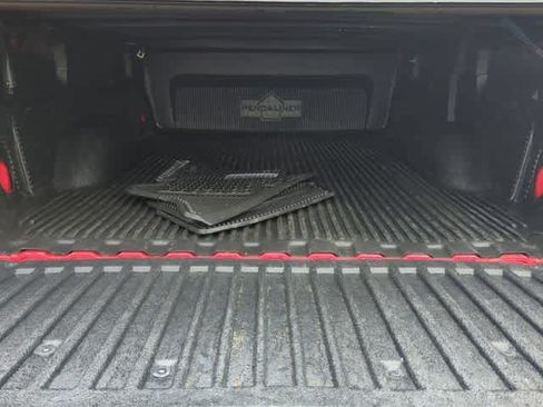 Used 2018 GMC Sierra 1500 SLE w/ SLE Value Package AWD/4WD image 33