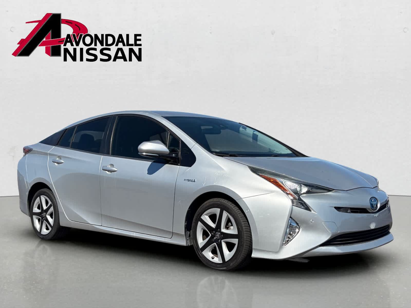 Used 2017 Toyota Prius Three Touring FWD image 4