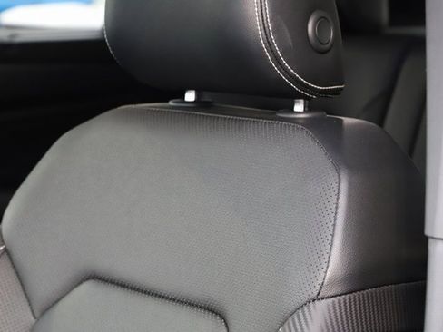 Used 2025 Volkswagen Atlas Cross Sport SE image 16