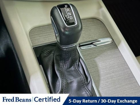 Used 2022 Volvo V60 T5 Cross Country w/ Advanced Package image 18