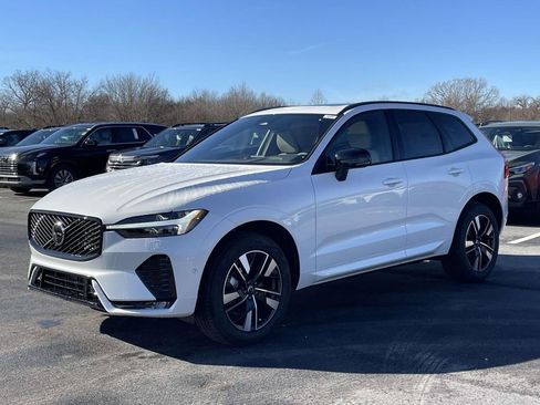 New 2026 Volvo XC60 B5 Plus w/ Protection Package Premier image 23