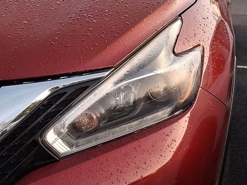 Used 2018 Nissan Murano SV image 9