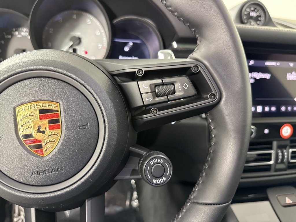 Certified 2026 Porsche Macan S AWD/4WD image 39