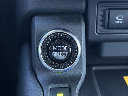 Used 2024 Toyota Land Cruiser image 44