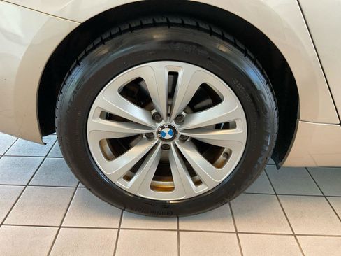 Used 2013 BMW 535i Gran Turismo RWD image 16
