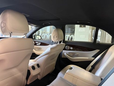 Used 2022 Mercedes-Benz E 350 Sedan image 11