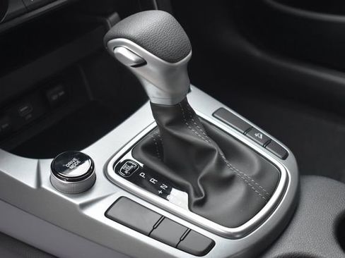 Certified 2026 Kia Seltos LX image 22