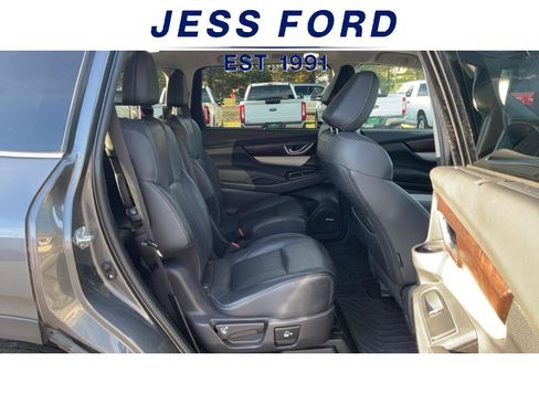 Used 2022 Subaru Ascent Touring image 10