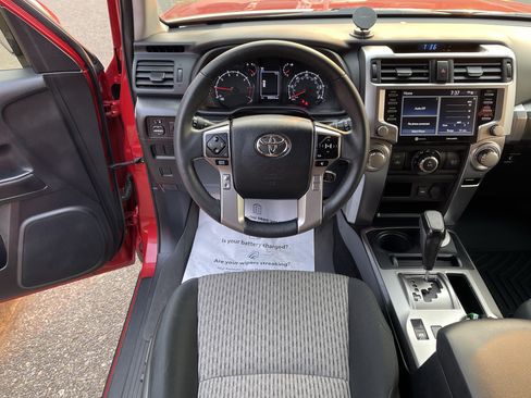 Certified 2024 Toyota 4Runner SR5 AWD/4WD image 11