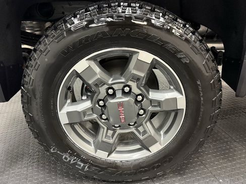 New 2026 GMC Sierra 2500 SLT w/ SLT Premium Package image 12