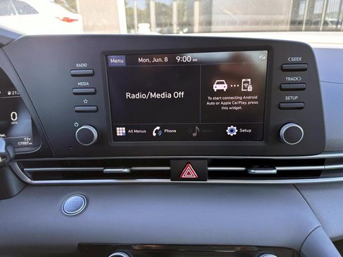 Used 2023 Hyundai Elantra SEL w/ Cargo Package FWD image 21