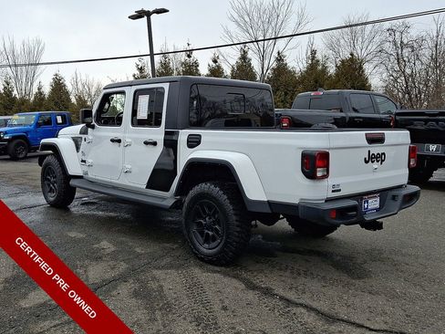 Used 2022 Jeep Gladiator Sport image 7