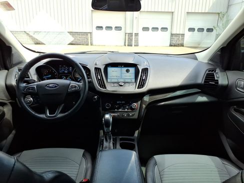 Used 2019 Ford Escape SE image 10