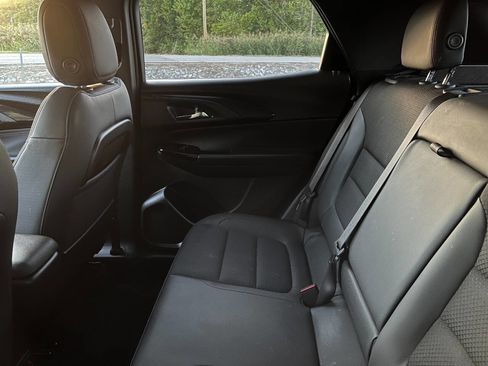 Used 2021 Chevrolet TrailBlazer RS w/ Technology Package image 13