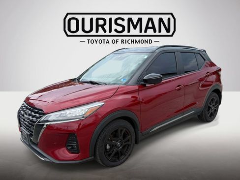 Used 2023 Nissan Kicks SR FWD image 3