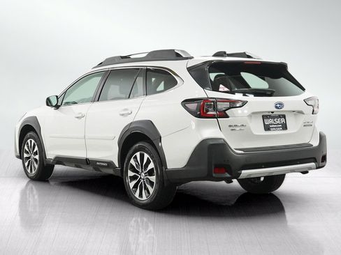 Used 2023 Subaru Outback Touring XT AWD/4WD image 3