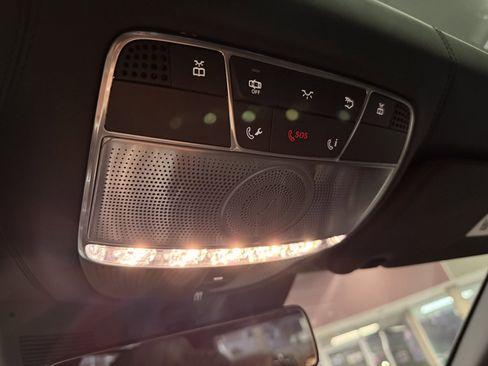 Used 2018 Mercedes-Benz Maybach S 560 4MATIC image 73