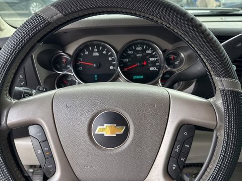 Used 2013 Chevrolet Silverado 1500 LT w/ All-Star Edition AWD/4WD image 6