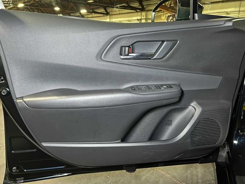 Used 2025 Toyota Prius AWD image 17