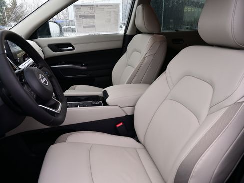 New 2025 Nissan Pathfinder SL image 25