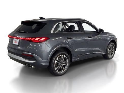 Certified 2025 Audi Q5 Premium w/ Convenience Package image 9