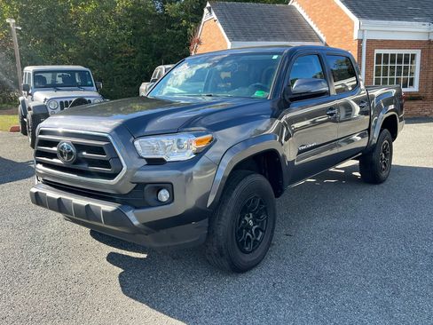 Used 2022 Toyota Tacoma SR5 image 4
