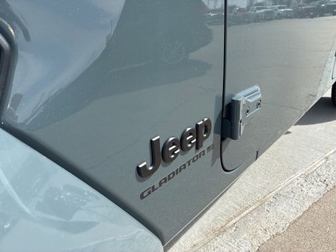 New 2026 Jeep Gladiator Sport image 15