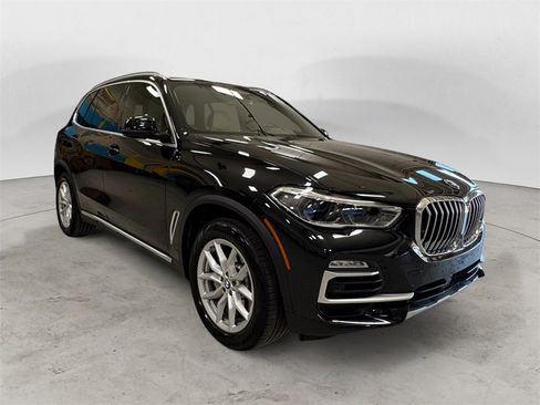 Used 2019 BMW X5 xDrive40i w/ Executive Package image 7