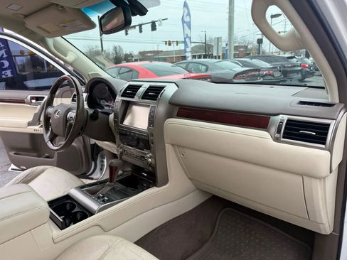 Used 2015 Lexus GX 460 w/ Premium Package image 23