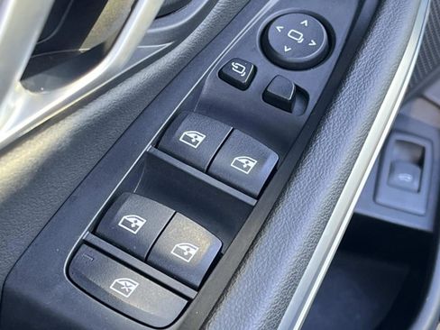 Used 2025 BMW 330i xDrive 330i xDrive Sedan AWD image 27