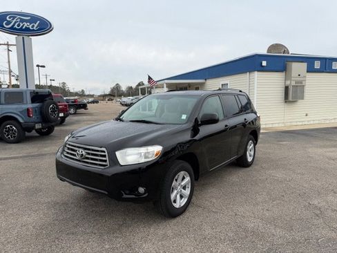 Used 2010 Toyota Highlander SE image 2