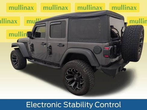 Used 2023 Jeep Wrangler Willys image 8