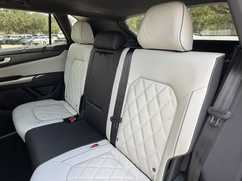 New 2026 Volkswagen Atlas Cross Sport SEL Premium R-Line AWD/4WD image 18