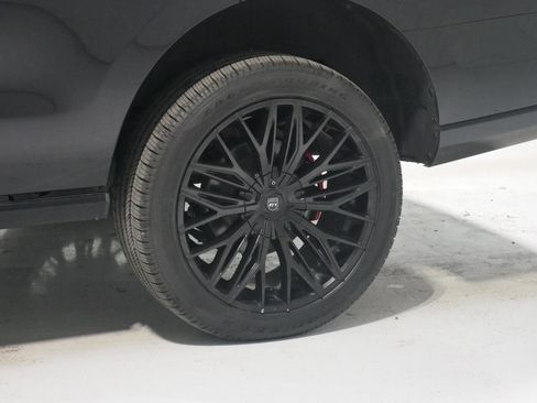 Certified 2023 Ford Expedition Limited image 28