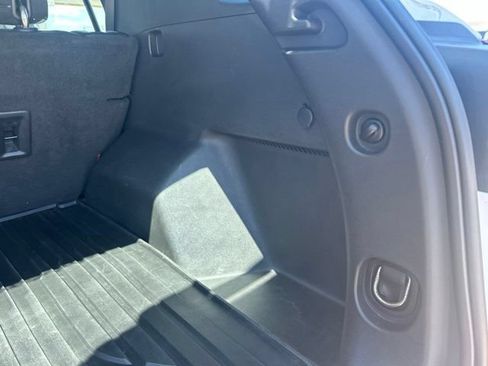 Used 2020 Chevrolet Equinox LS w/ LPO, Blackout Package FWD image 12