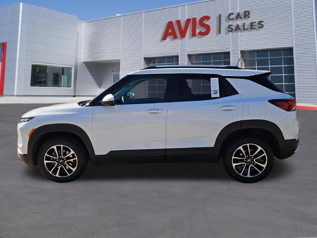 Used 2025 Chevrolet TrailBlazer LT AWD/4WD image 10