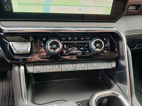 New 2026 GMC Sierra 1500 Denali Ultimate w/ LPO, Black Badging Package image 35