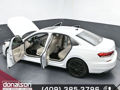 Used 2020 Volkswagen Passat 2.0T SEL image 26