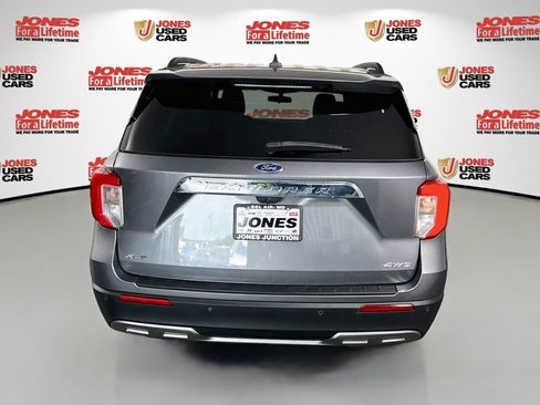 Used 2021 Ford Explorer XLT w/ Equipment Group 202A AWD/4WD image 15