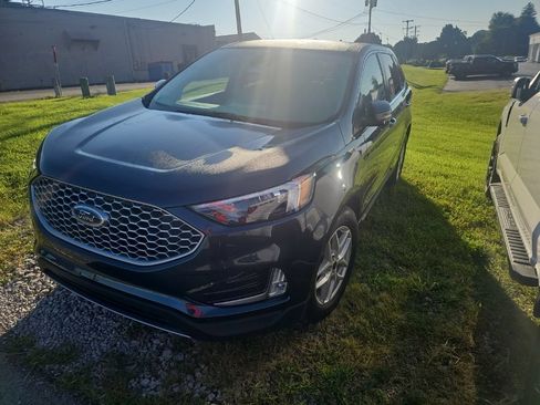 Used 2024 Ford Edge SEL w/ Convenience Package AWD/4WD image 4