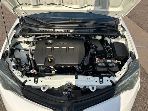 Used 2018 Toyota Corolla LE FWD image 17
