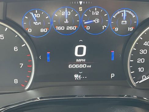 Used 2017 Cadillac XT5 Platinum w/ Driver Assist Package image 23