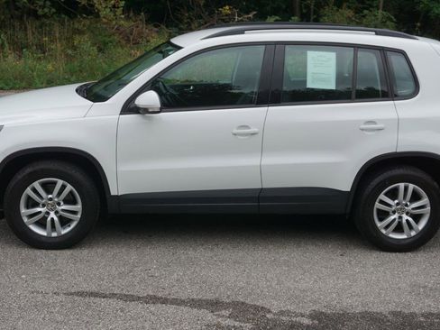 Used 2016 Volkswagen Tiguan S AWD/4WD image 2