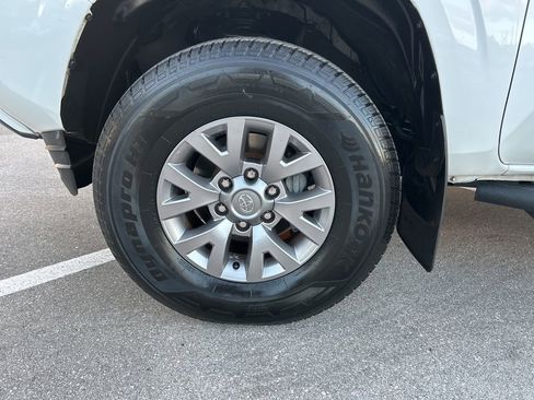 Used 2019 Toyota Tacoma SR w/ SR Convenience Package image 47