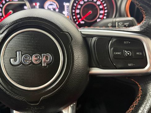 Used 2021 Jeep Gladiator Mojave AWD/4WD image 28