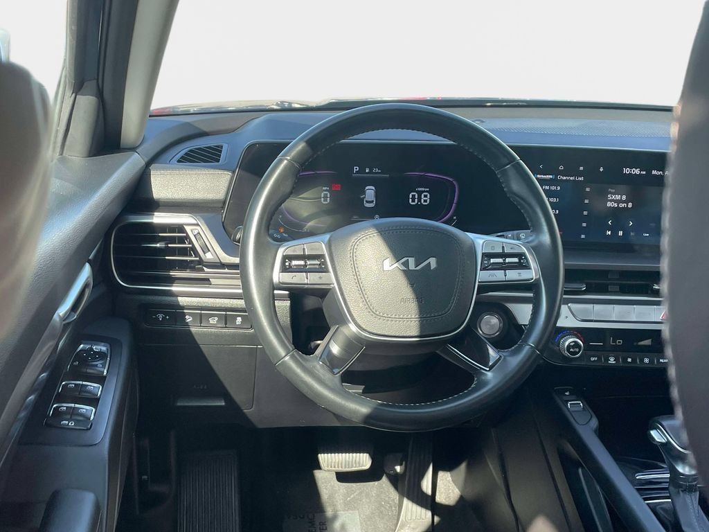 Used 2025 Kia Telluride S FWD image 18