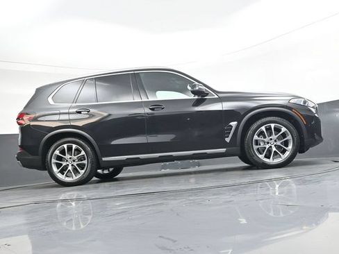 Used 2024 BMW X5 xDrive40i w/ Premium Package AWD/4WD image 33